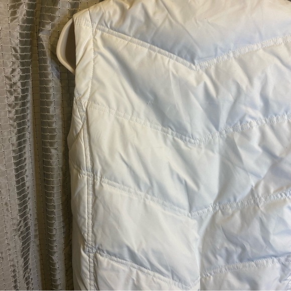 GAP White Puffer Vest Size Small Missing Hood - Picture 9 of 13